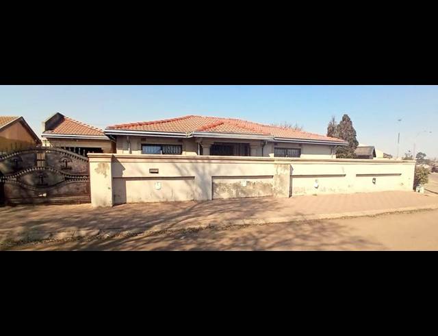 2 BEDROOM HOUSE FOR SALE IN TOKOZA